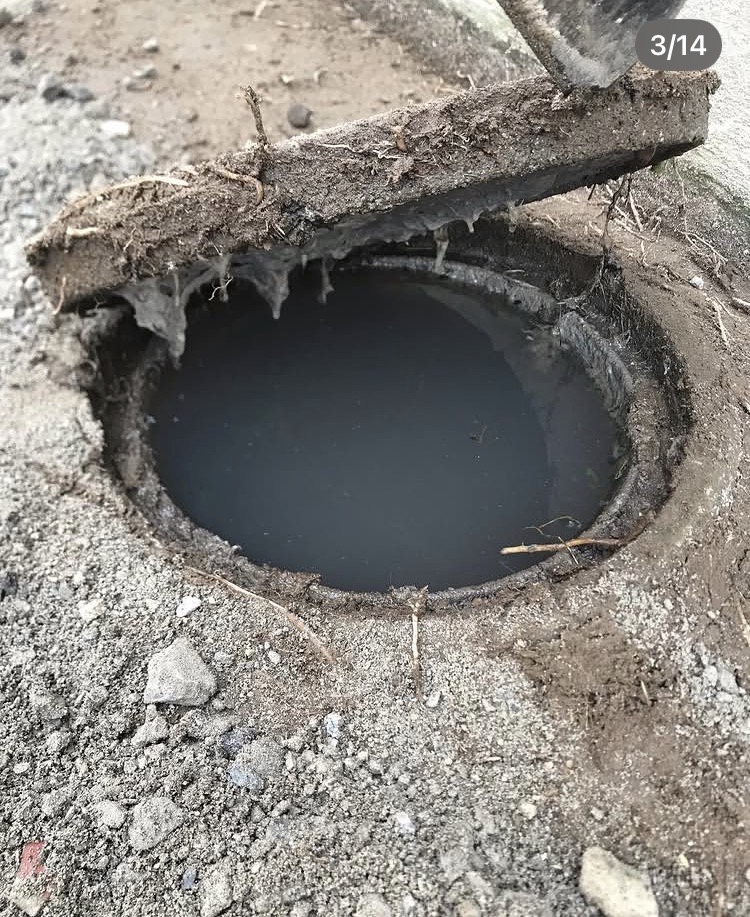 2025年5月  犬走りコンクリート打設・汚水配管洗浄工事9