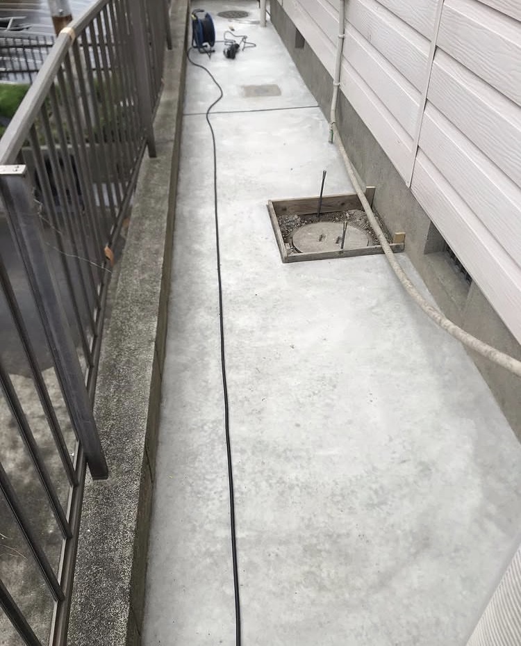 2025年5月  犬走りコンクリート打設・汚水配管洗浄工事8